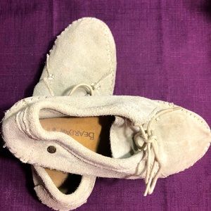 Bearpaw moccasin type booties